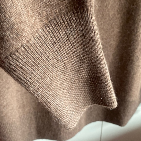 Tahari NWT Cashmere Crewneck Long Sleeve Ribbed Wide Cuff Pullover large - Picture 7 of 12